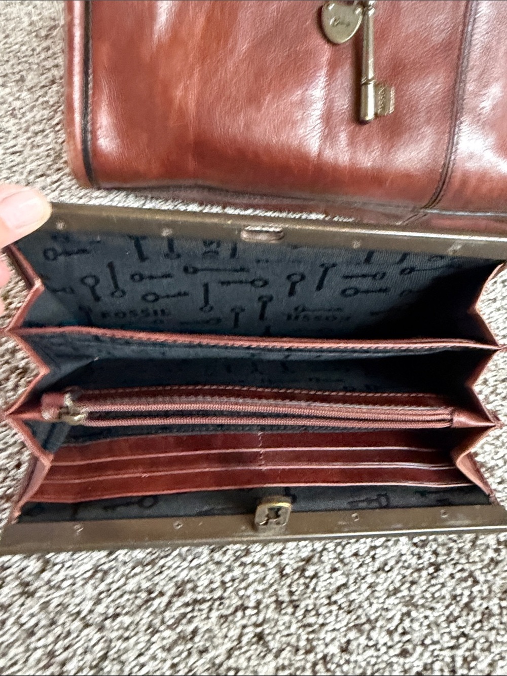Fossil Chestnut Brown Leather Satchel with Matching Wallet Very rare find. - Picture 6 of 12